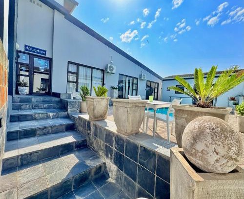 Bluewater Bay House | Le Blue Guesthouse