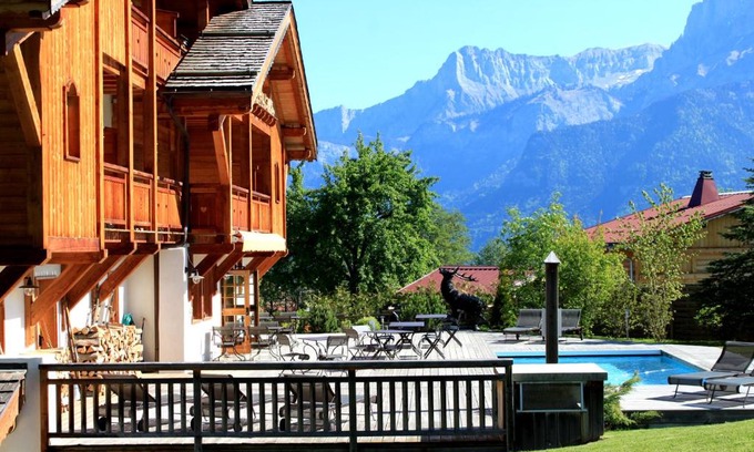 Sallanches Ski Chalet | Le Cerf Amoureux Chalet Privé & Spa