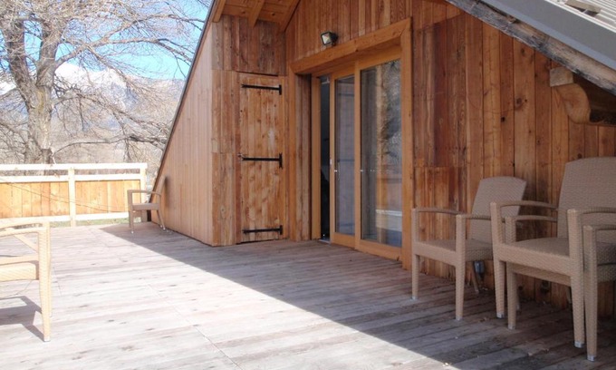 Saint-Clement-sur-Durance Apartment | Le chalet du Sersas