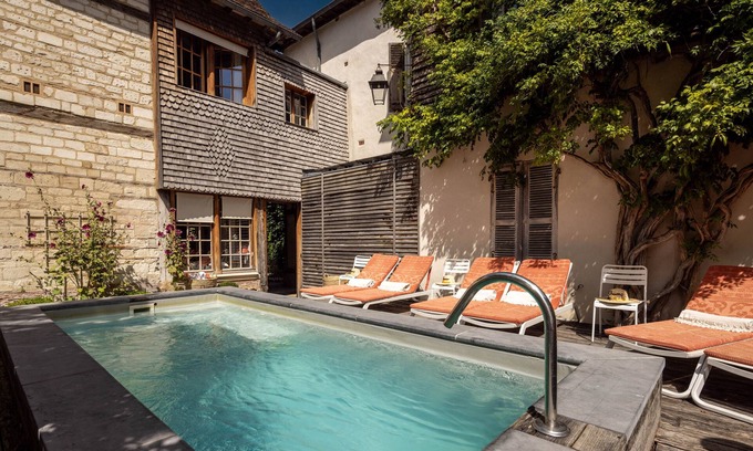 Old Town Hotel | Le Champ des Oiseaux Hôtel & Spa 4*