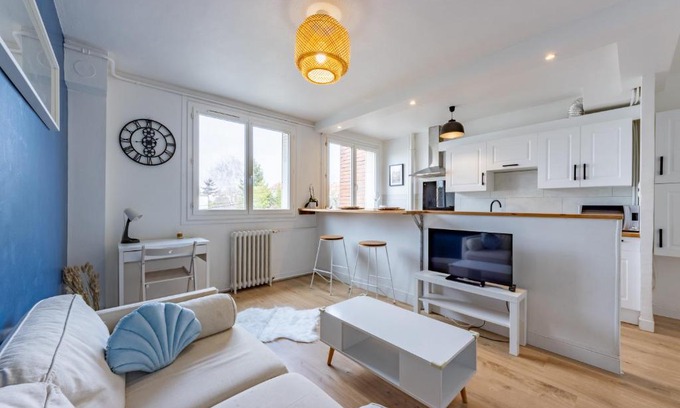 Cote Pavee Apartment | Le Charmant T3 Côte Pavée parking facile