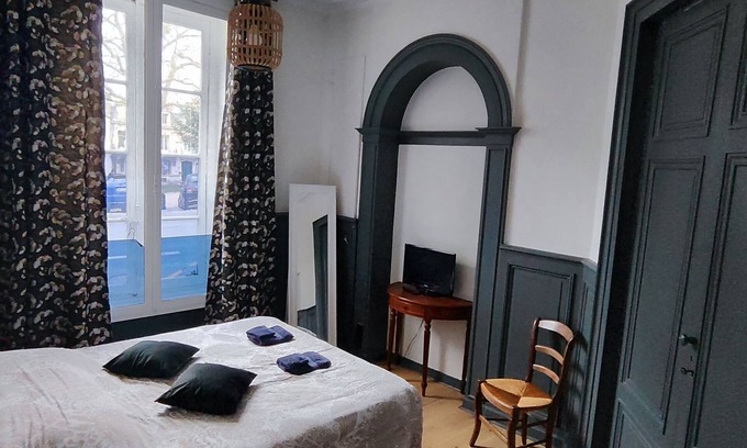 Orleans Apartment | Le Charme de L'ancien à 5 min à Pied du Centre Ville, Idéal Pour les Familles