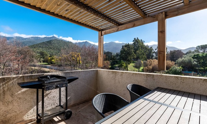 Oletta Apartment | Le Clos d'Oletta - Vue montagne