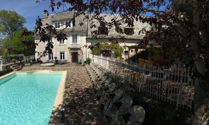 Banes Bed & Breakfast | Le clos de Banes