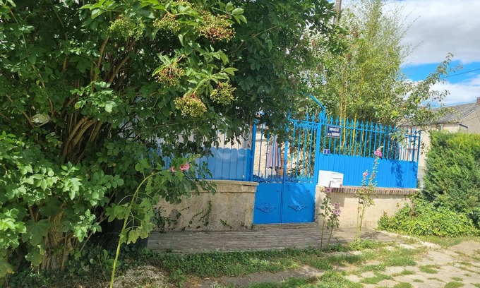 Andonville House | Le clos de la rose trémières