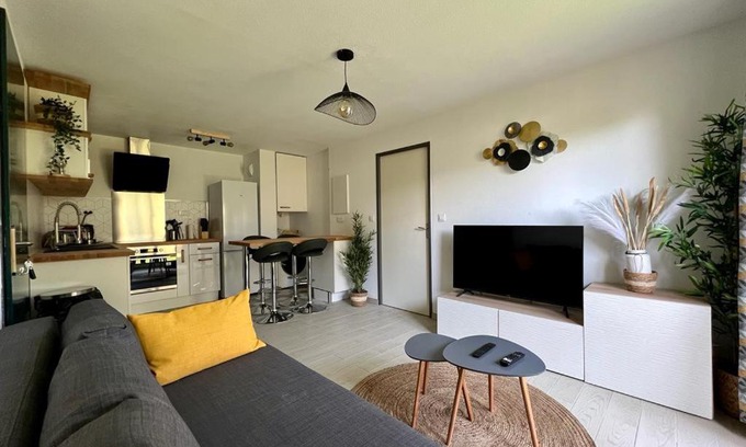 Toulouse North Apartment | Le Cozen - 4p - Jardin & parking proche centre