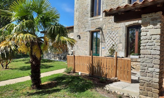 Genouille House | Le Domaine de Fontsauzine