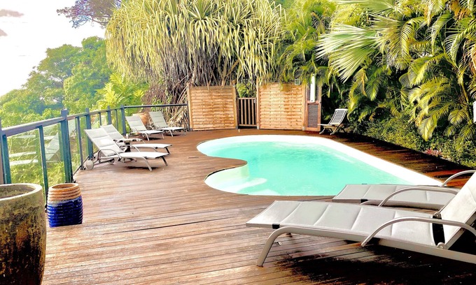 Mahaut Cabin | Le Domaine Du Rocher Noir