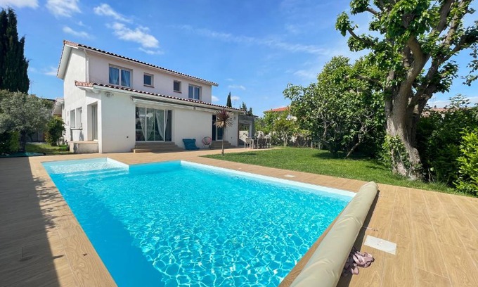 Tournefeuille House | Le Duck : Maison Familiale avec Piscine & Jardin