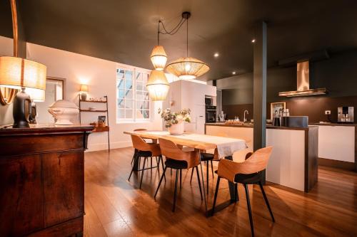 Montauban Apartment | Le Duplex - Clim - Parking - WiFi