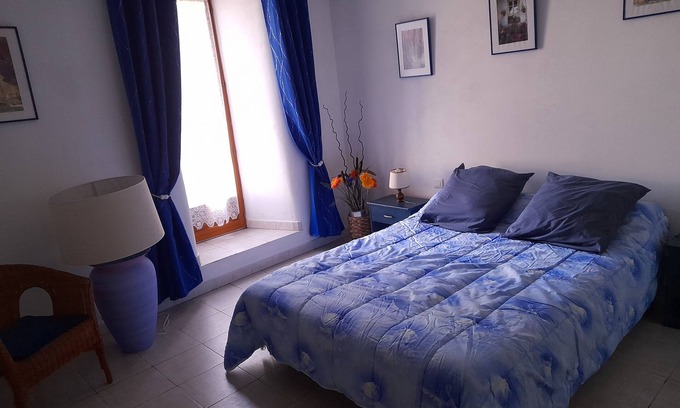 Navas House | Le Gîte "bleu" "pelegrine"