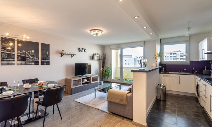 Colombier - Champ de Mars Apartment | Le Lounge - 2 chambres avec parking