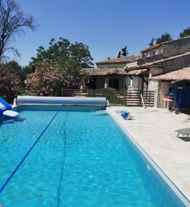 Saint-Maximin-la-Sainte-Baume Bed & Breakfast | Le Mas de Cocagne - Gite et Chambre d'hôte - Piscine et SPA