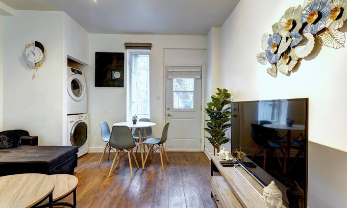 Sainte-Marie Apartment | Le Magnifique Near Downtown