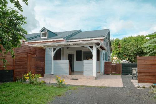 Doubs House | Le Man Nima