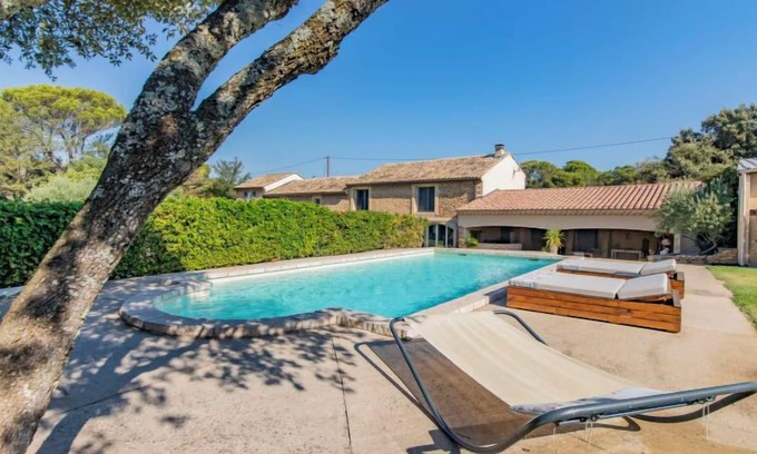 Uchaux House | Le Mas des Buis by Interhome