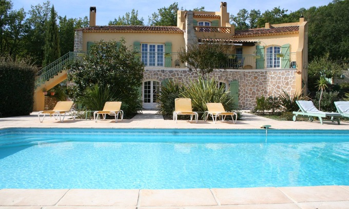 Trans-en-Provence Bed & Breakfast | Le Mas des Tarentes between vineyards and forests