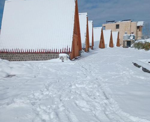 Kfardebian Cabin | Le massif de laqlouq