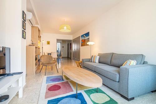 Gambetta Apartment | Le Meyrueis, T3, Clim, Terrasse, Centre Ville
