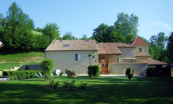 Lugaignac House | Le Moulin charming cottage near St Emilion