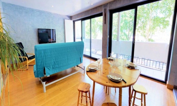 Yves Farge - Le Fleuve Apartment | LE PANORAMIQUE - Wonderful flat with balcony