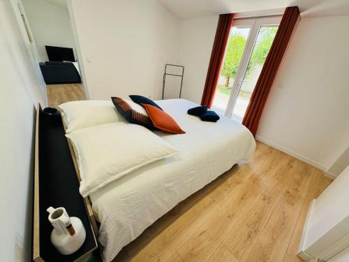 Begles Apartment | Le Patio - Maison avec Jardin - WIFI