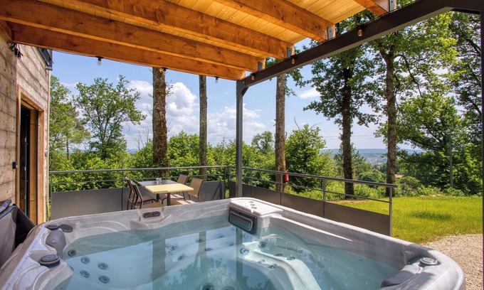 Sarlat-la-Caneda Cabin | Le Pech Éternel: SPA des Charmes cabin