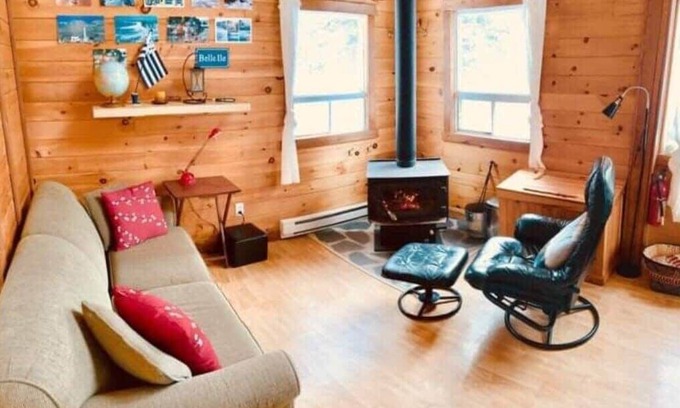 Saint-Magloire Ski Chalet | Le Petit Chal'heureux | Fishing & Hiking