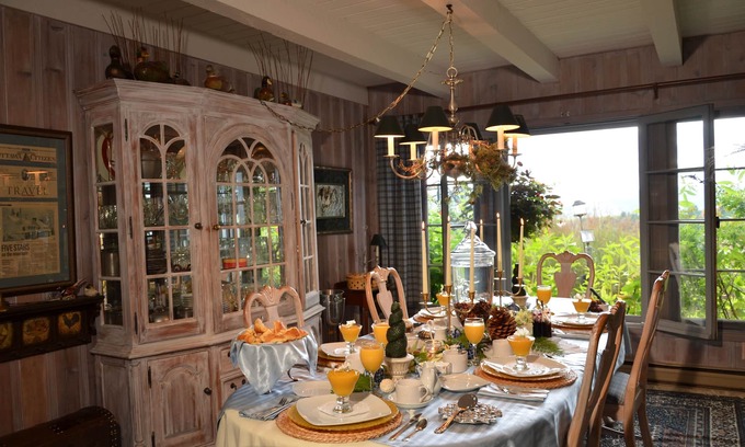 Saint-Sauveur Bed & Breakfast | Le Petit Clocher Gîte Touristique B&B