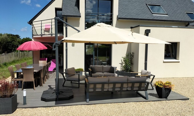 Plestin-les-Greves Villa | Le petit Nice 200 metres from the beach