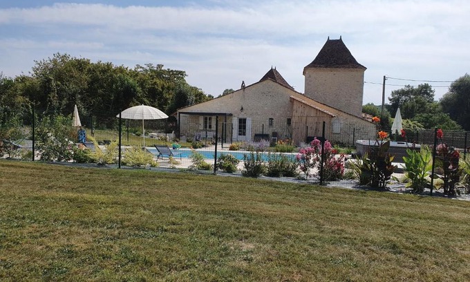 Monestier House | Le Pigeonnier