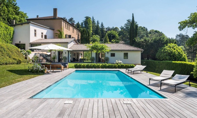 Saint-Cyr-au-Mont-d'Or Villa | Le Pressoir - Newly refurbished house with contemporary decoration
