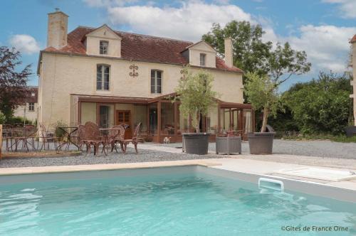 Le Bourg-Saint-Leonard House | Le Prieuré de Fougy