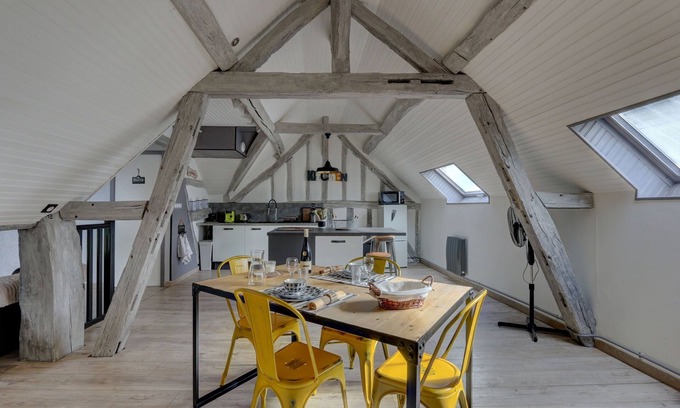 Amboise Apartment | Le Rabelais - Appt, à 5min du château d'Amboise