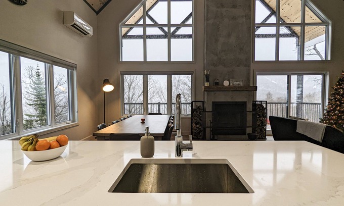 Saint-Philemon House | Le Roi de la Montagne | Ski, Spa and billard