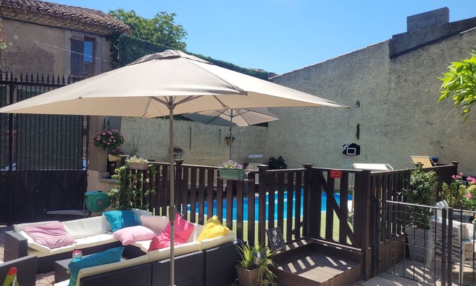 Azille Apartment | Le Studio Games room,Spa Pool, Terrace, Wi-Fi, UKTV, Village Location