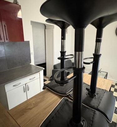 Beziers City Centre Apartment | Le study