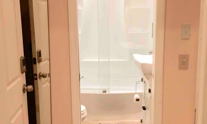Central Business District House | Le Suite Newark