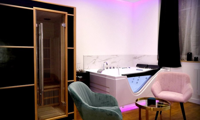 Montchapet Apartment | Le Vénus - Private SPA apartment