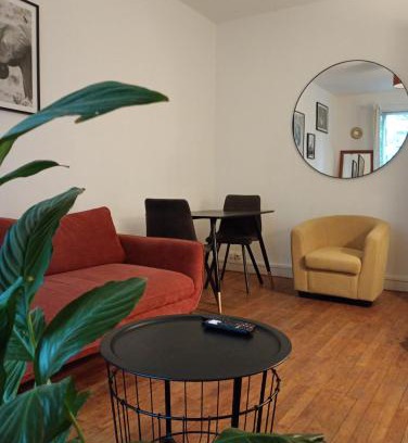 Quartier des Eaux-Claires Apartment | Le Vallier Catane