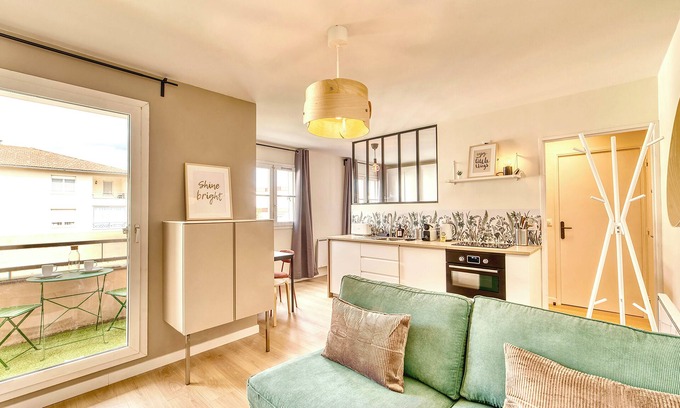 Saint-Genis-Laval Apartment | Le Verde - Ravissant appartement cosy