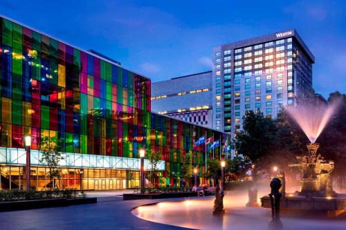 International District Hotel | Le Westin Montreal