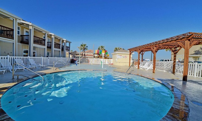 Corpus Christi House | Leeward Pool view perfect large family townhouse, walking distance to the beach