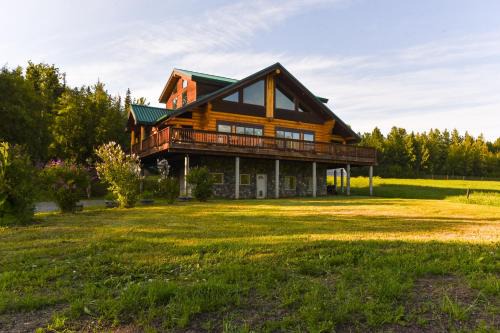 Lazy Mountain House | Legacy Mountain Lodge on 40-Acre Ranch with Views!