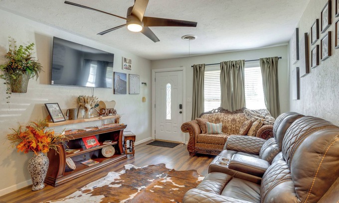 Guthrie House | ‘Legacy Run:’ Guthrie’s Historic Haven Near Shops