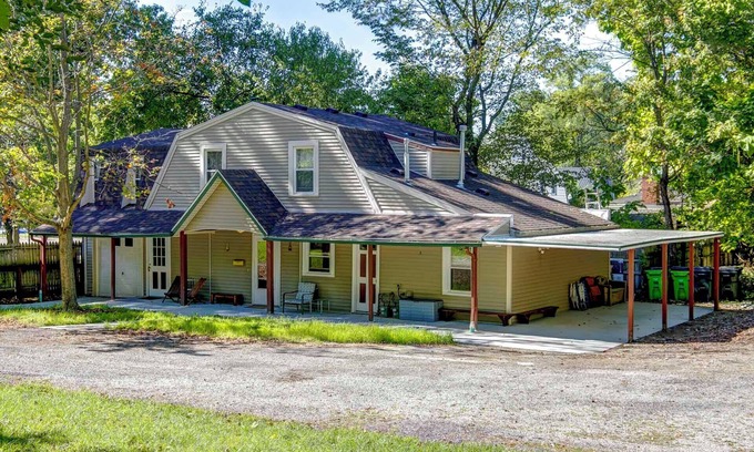 Wooster Cottage | Lehr Court Cottage - Home in the Heart of Wooster