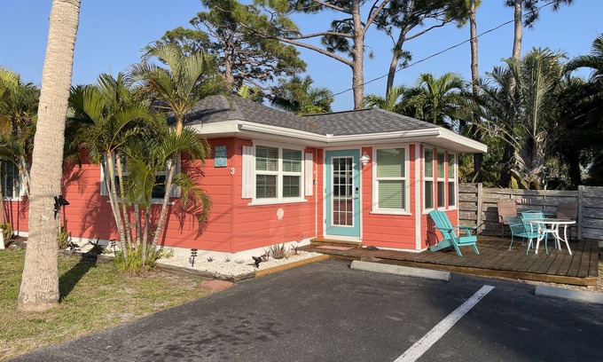 Englewood Condo | Lemon Bay Waterfront, Heated Pool, Sunsets, Deck, Tiki Hut, Dock, Beach 5 min.