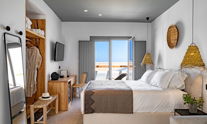 Fira House | Lemon Suites Santorini