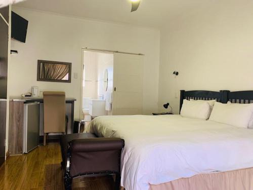 Kimberley House | Leruo's Guest House