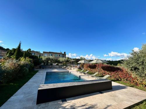 Roussillon House | Les Cachots